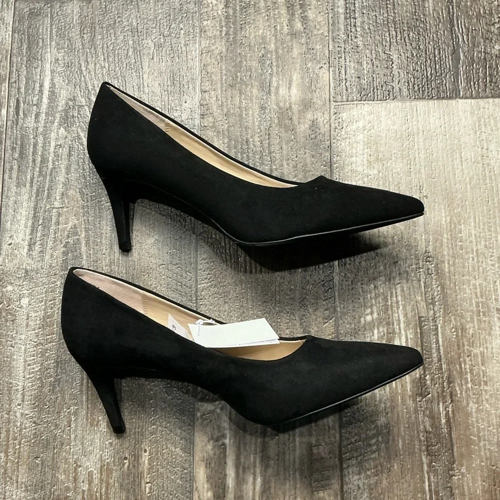 GAP Classic Faux Suede Black Pointed-Toe Women's Pump Size 8